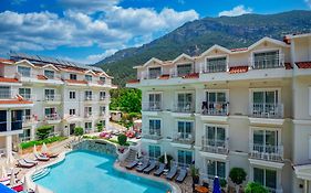 Montebello Deluxe Hotel